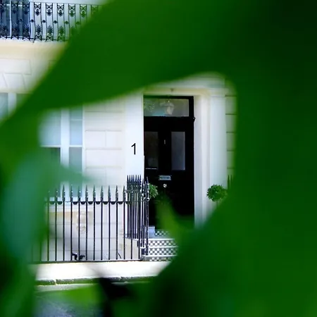 1 Craven Hill Gardens-2